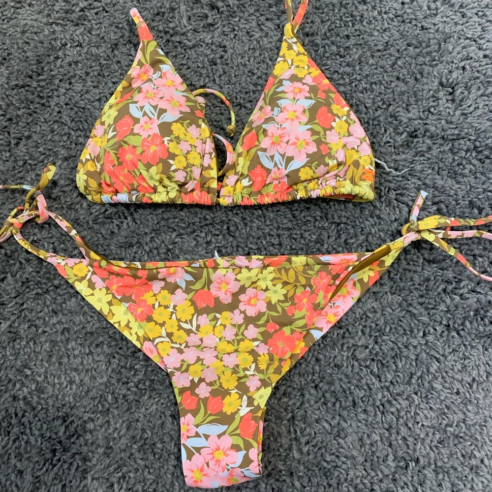 Billabong bikini set